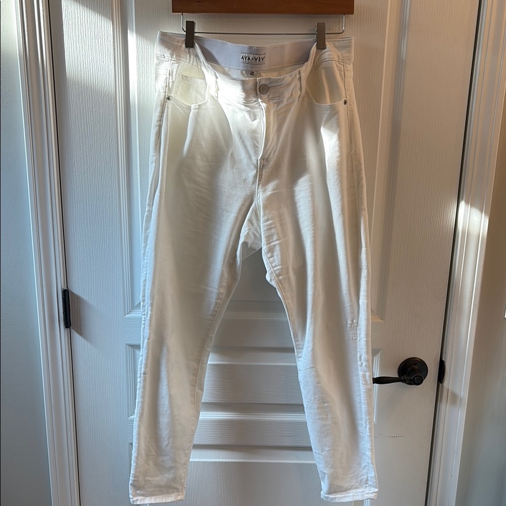 Ava & Viv Women’s  White Skinny Jeans